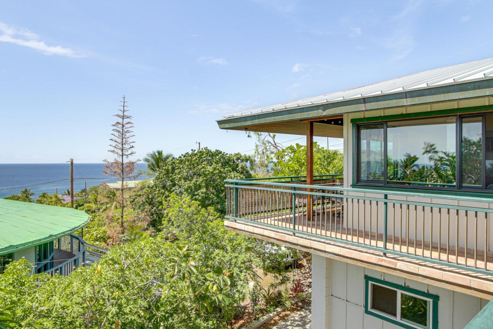 Ocean-View Bungalow Walk To Pebbles Beach! Hookena Экстерьер фото